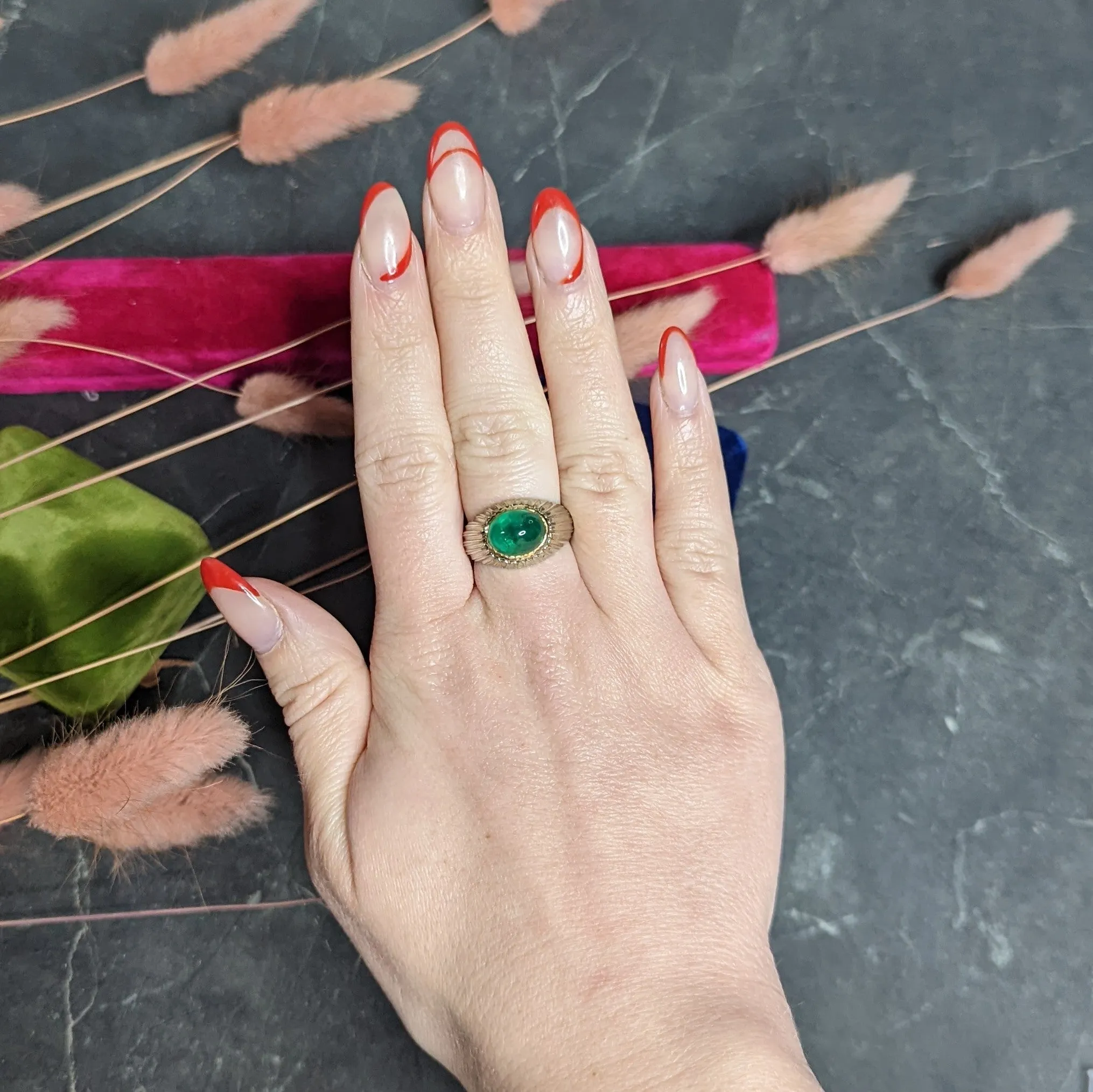 Buccellati 4.83 CTW Emerald Cabochon 18 Karat Two-Tone Gold Gemstone Vintage Ring