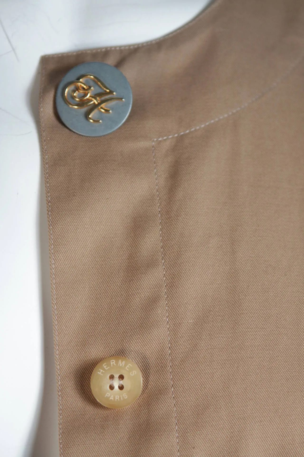 HERMES Khaki and White Safari Style Skirt Suit Size 2-4