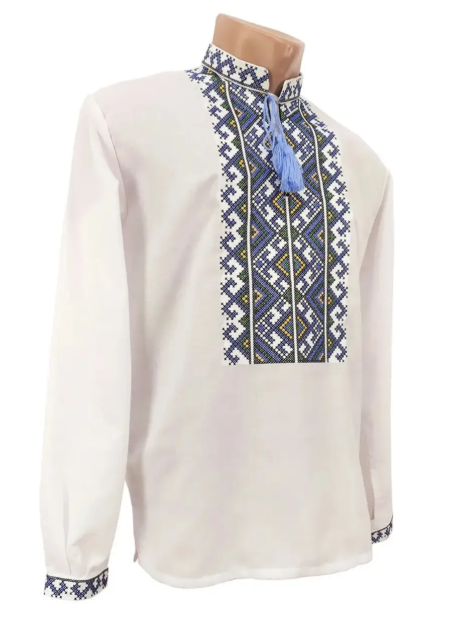 Men's embroidered shirt made of homespun fabric
