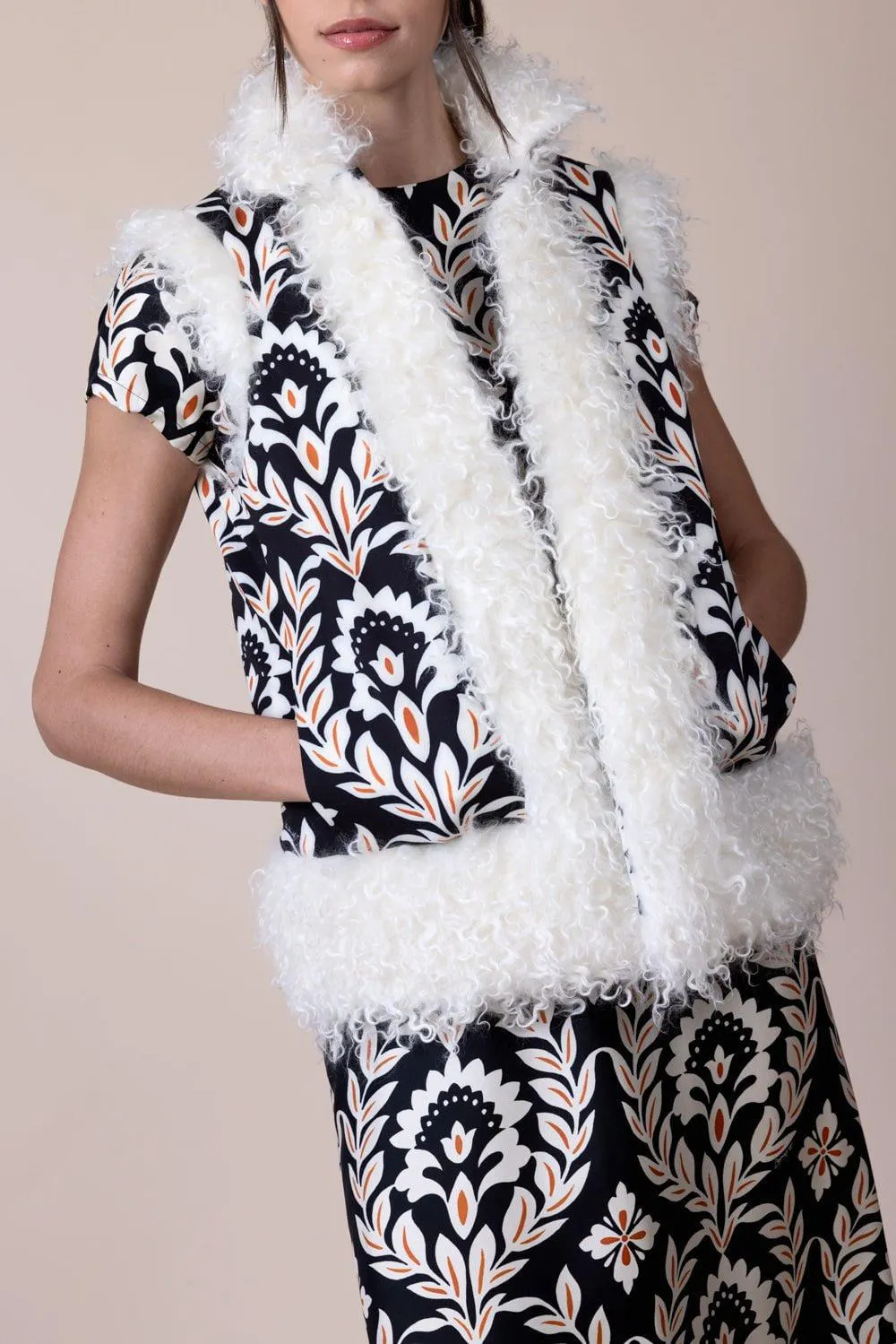Sleeveless Folk Jacket - Ghirlanda Black
