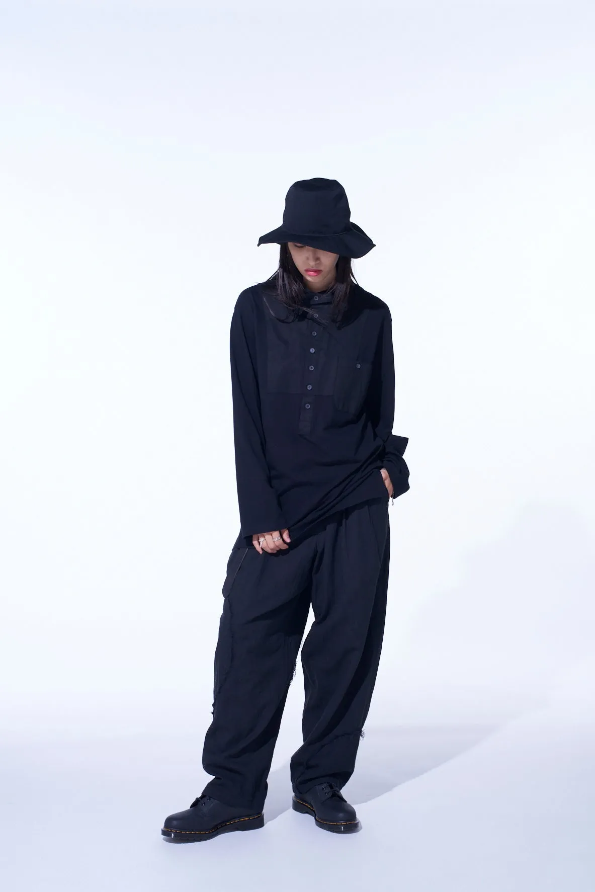 WOVEN AND JERSEY COMBINATIONS STAND COLLAR HENLEY NECK PULLOVER
