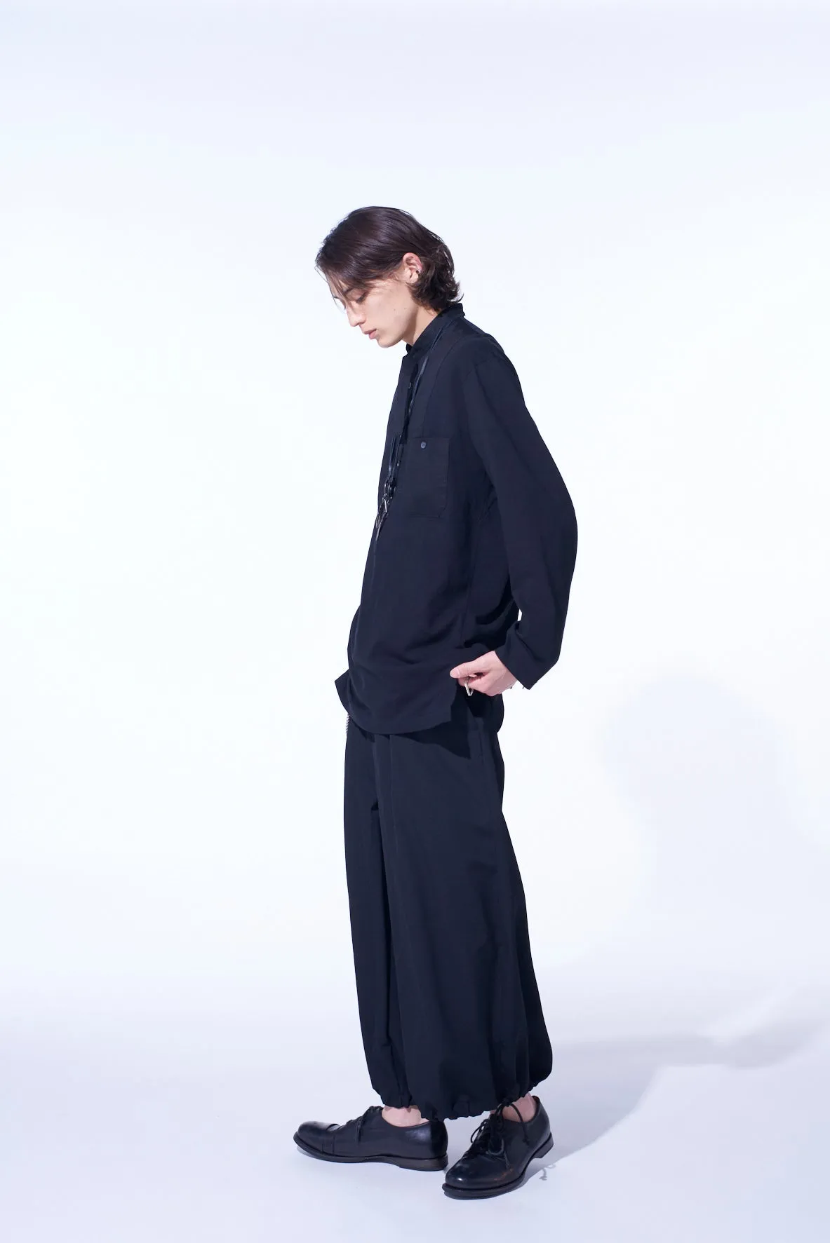 WOVEN AND JERSEY COMBINATIONS STAND COLLAR HENLEY NECK PULLOVER