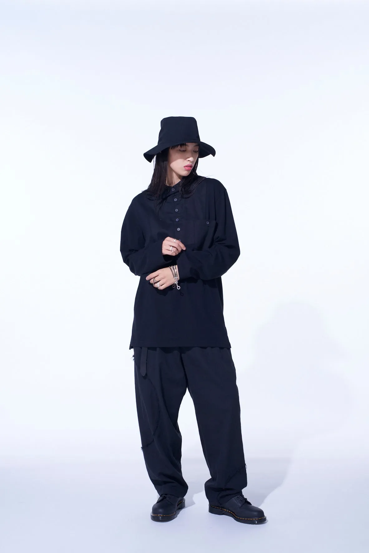 WOVEN AND JERSEY COMBINATIONS STAND COLLAR HENLEY NECK PULLOVER